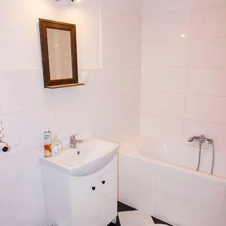 シティ スタジオ アパート ヴロツワフ